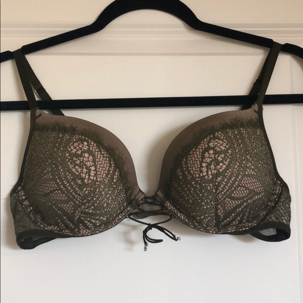 Victoria’s Secret Very Sexy Push-up Bra 36B